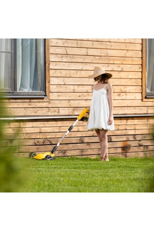 Портативная аккумуляторная газонокосилка CLM-22, Li-ion, 20В, 220 мм // Denzel