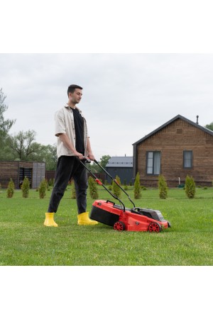 Газонокосилка аккумуляторная бесщеточная CLM-320, 320 мм, травосб. 30 л, Li-Ion, 20 В MTX