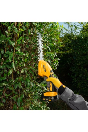 Ножницы-кусторез аккумуляторные  CGS-100, 18В Li-Ion// Denzel