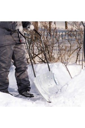Движок для уборки снега оцинкованный, 750х420х1120 мм, усиленный, стальная рукоятка,Россия, Сибртех