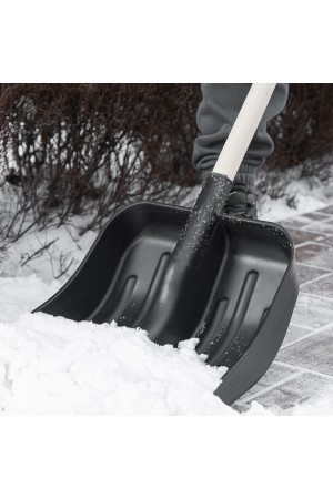 Лопата для уборки снега пластиковая, 360 х 405 х 1550 мм, деревянный черенок в/с, Россия, Сибртех