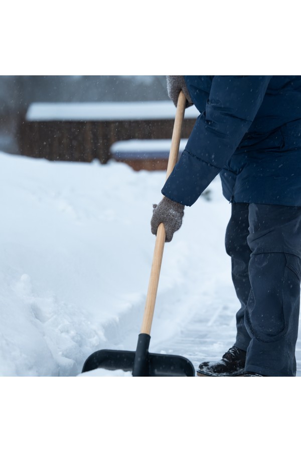 Лопата для уборки снега пластиковая, 360 х 405 х 1550 мм, деревянный черенок 1 сорт, Сибртех