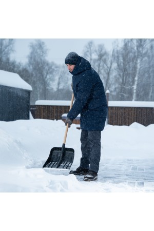 Лопата для уборки снега пластиковая, 360 х 405 х 1550 мм, деревянный черенок 1 сорт, Россия, Сибртех