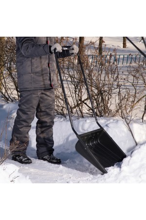 Движок для уборки снега пластиковый, 700х550х1470 мм, стальная рукоятка, Россия// Сибртех