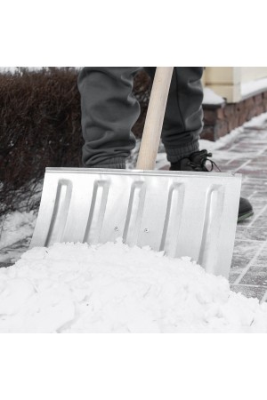 Лопата для уборки снега стальная оцинкованная, 420х370х1370 мм, деревянный черенок, Россия Сибртех