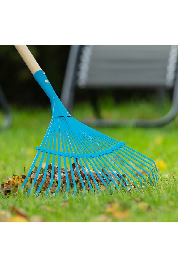 Грабли веерные стальные, 430 х 1550 мм, 22 плоских зуба, лакированный черенок, Luxe, Palisad