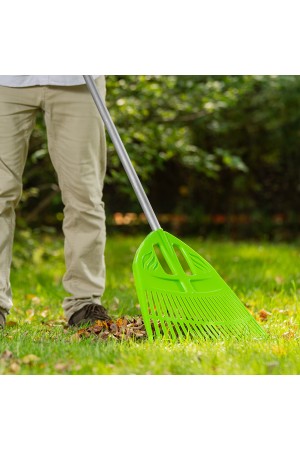 Грабли веерные пластиковые, 495 х 1680 мм, 23 плоских зуба, алюминиевый черенок, Россия, Palisad