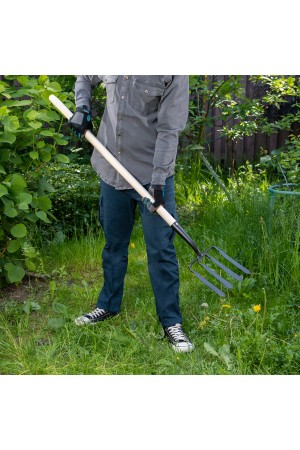 Вилы 4 - х рогие, копальные, 190х220х1320 мм, кованые, деревянный черенок, Арти, Россия