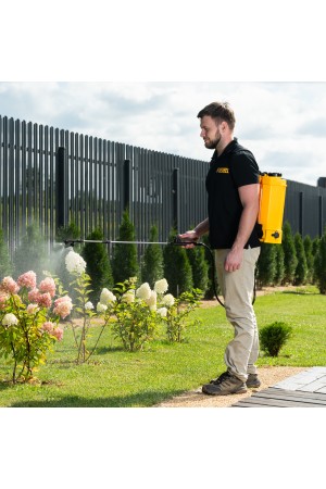 Опрыскиватель ранцевый аккумуляторный D-12LA, 12 л, 12 В, 8 Ач// Denzel