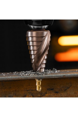 Сверло ступенчатое, 6-8-10-12-14-16-18-20-22-24-26-28-30мм, Р6М5К5, 6-гр. хвостовик Denzel