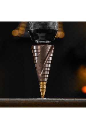 Сверло ступенчатое, 4-6-8-10-12-14-16-18-20-22-24-26-28-30-32 мм, Р6М5К5, 6-гр. хвостовик Denzel