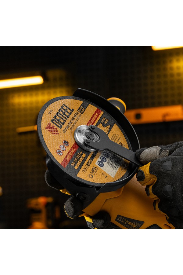 Круг отрезной по металлу, 150 х 1.8 х 22.2 мм Denzel