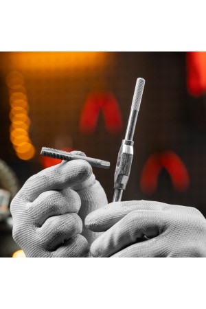 Набор метчиков и плашек М3-М12, плашко-метчикодержатель, 20 предметов, пластиковый бокс Sparta