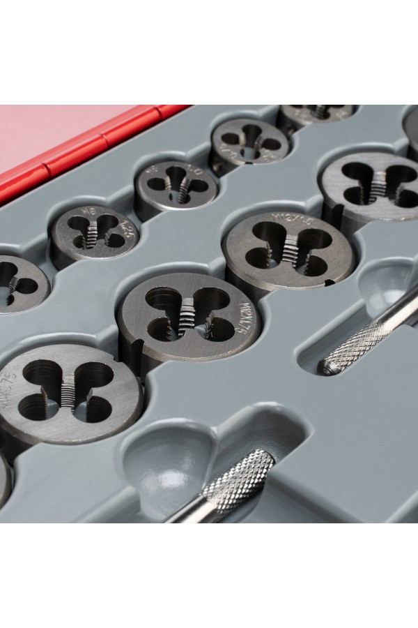 Набор метчиков и плашек М2-М18, 110 шт, металлический кейс Matrix