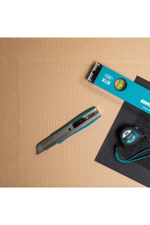 Нож, 195 мм, металлический корпус, выдвижное сегментное лезвие 25 мм (SK-5), металлическая направляющая, клипса для ремня Gross