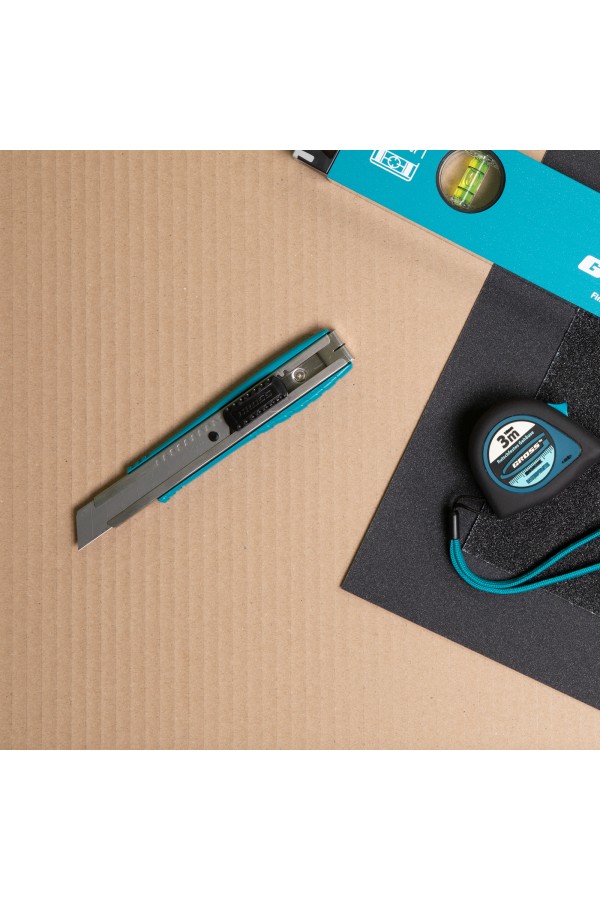 Нож, 160 мм, металлический корпус, выдвижное сегментное лезвие 18 мм (SK-5) металлическая направляющая, клипса для ремня Gross