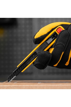 Нож, 9 мм, сменное лезвие, SK4, алюминиевый корпус, торцевой зажим Denzel