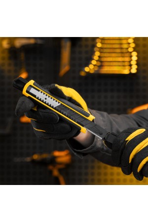 Нож, 18 мм, сменное лезвие, SK4, корпус из ABS + TPR, торцевой зажим Denzel