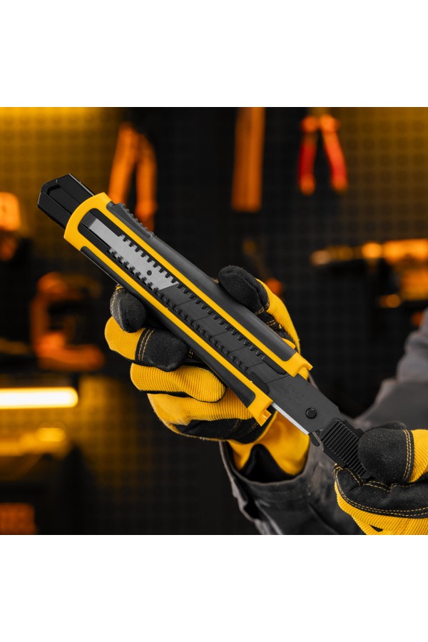 Нож, 25 мм, сменное лезвие, SK4, корпус из ABS + TPR, торцевой зажим Denzel