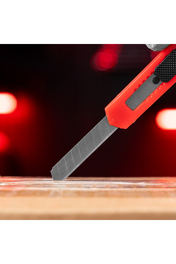 Нож, 9 мм, выдвижное лезвие Matrix