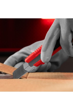 Нож, 18 мм, выдвижное лезвие, металлическая направляющая Matrix