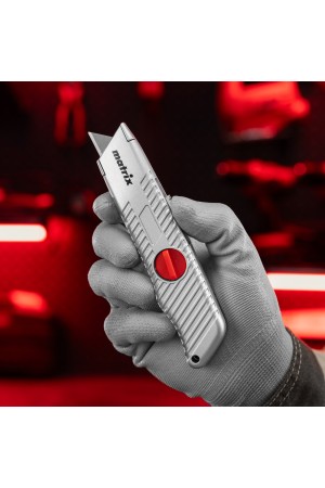 Нож, 19 мм, выдвижное трапециевидное лезвие, металлический корпус Matrix