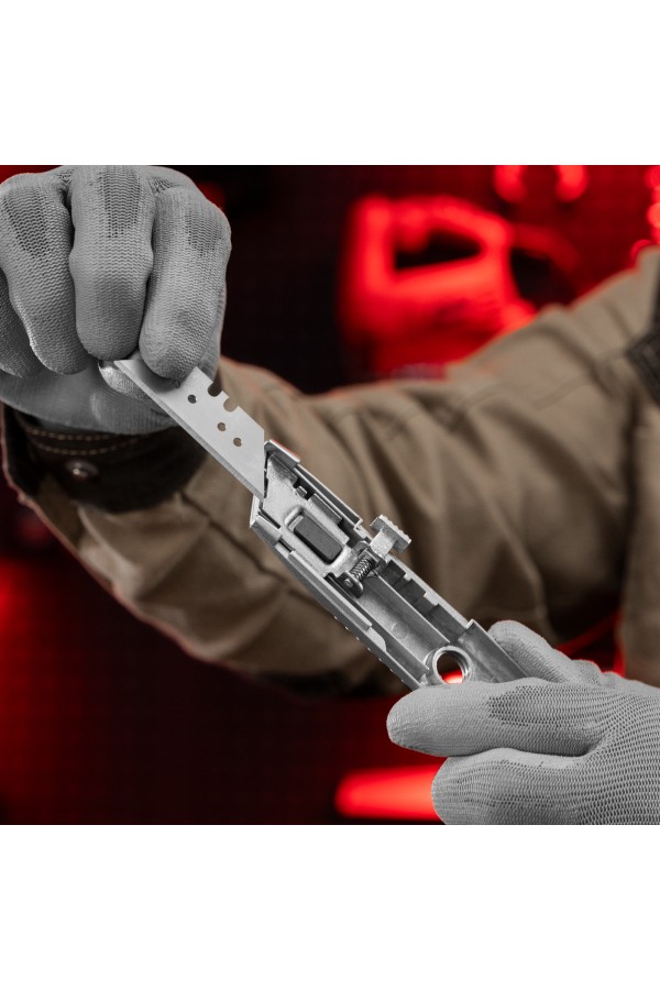 Нож, 19 мм, выдвижное трапециевидное лезвие, металлический корпус Matrix