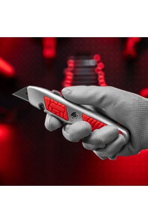 Нож, 19 мм, выдвижное трапециевидное лезвие, отделение для лезвий, метал. корпус Matrix