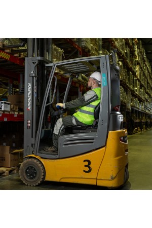 Каска защитная из ударопрочной пластмассы, белая Россия Сибртех