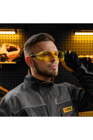 Очки защитные открытые, поликарбонатные, увеличенная желтая линза, регулируемые дужки Denzel