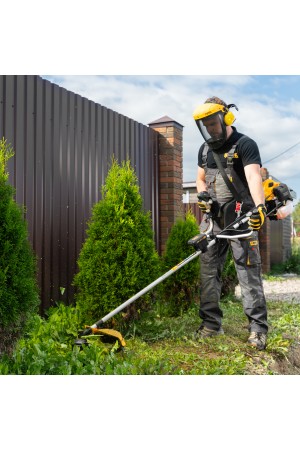 Триммер бензиновый DT-52E, 52 см3, неразъемная штанга, электростартер, состоит из 2 частей Denzel