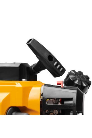 Триммер бензиновый DTS-43, 43 см3, неразъемная штанга, состоит из 2 частей Denzel