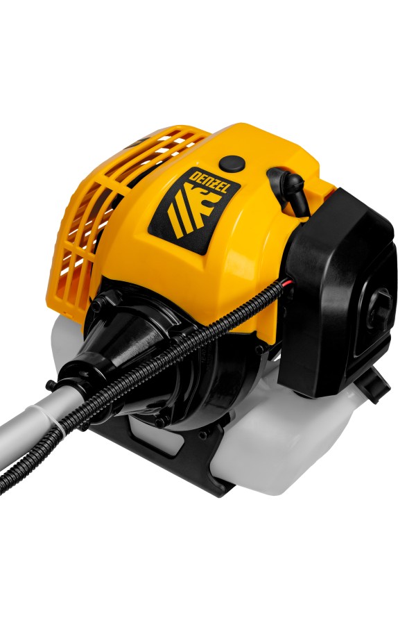 Триммер бензиновый DT 43S, 43 см3, 2.5 л. с, разъемная штанга, состоит из 2 частей Denzel