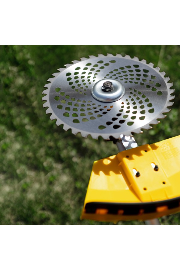 Триммер бензиновый DGT 330, 33 см3, 1.8 л. с, неразъемная штанга, состоит из 2 частей Denzel