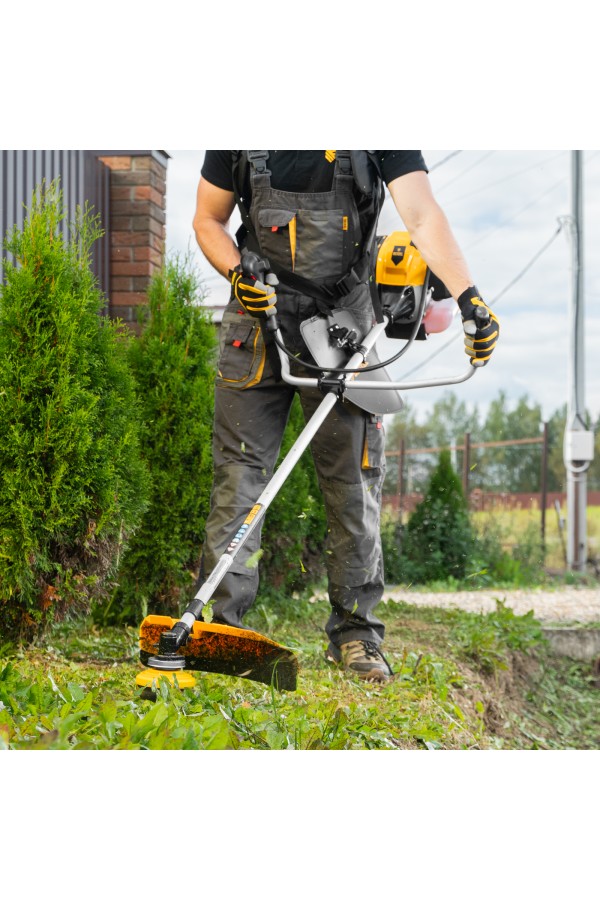 Триммер бензиновый DGT 430, 43 см3, 2.5 л. с, неразъемная штанга, состоит из 2 частей Denzel