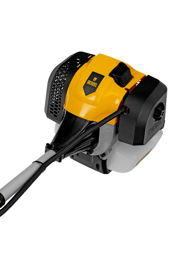 Триммер бензиновый DGT 430S, 43 см3, 2.5 л. с, разъемная штанга, состоит из 2 частей Denzel