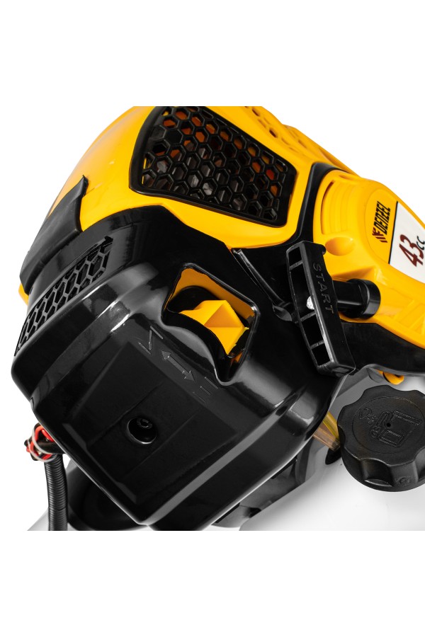 Триммер бензиновый DTL-43, 43 см3, неразъемная штанга, состоит из 2 частей Denzel