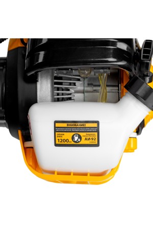 Триммер бензиновый DTL-52S, 52 см3, разъемная штанга, состоит из 2 частей Denzel