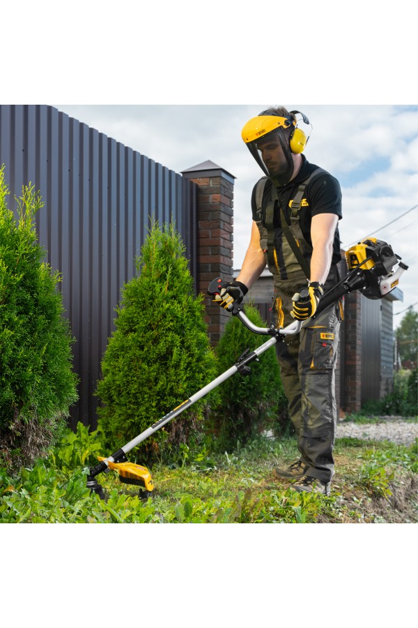 Триммер бензиновый DR-52S, 52 см3, разъемная штанга, состоит из 2 частей Denzel