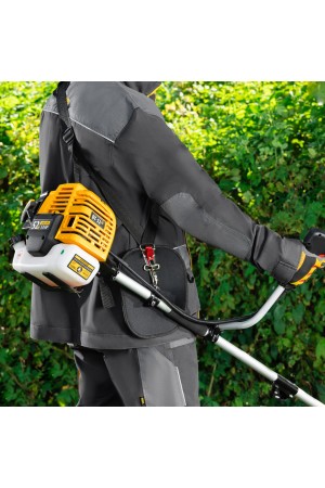 Триммер бензиновый DGT-43-PRO, анти-вибро, 43 см3, неразъем, состоит из 2 частей Denzel