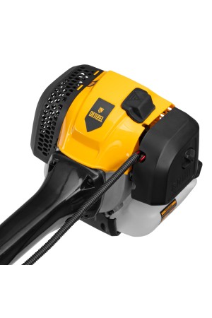 Триммер бензиновый DGT-52-PRO, анти-вибро, 52 см3, неразъем, состоит из 2 частей Denzel