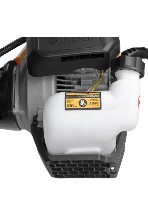 Триммер бензиновый DGT-52-PRO, анти-вибро, 52 см3, неразъем, состоит из 2 частей Denzel