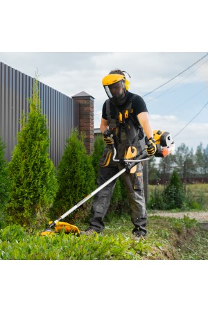 Триммер бензиновый DGT-52-PRO, анти-вибро, 52 см3, неразъем, состоит из 2 частей Denzel