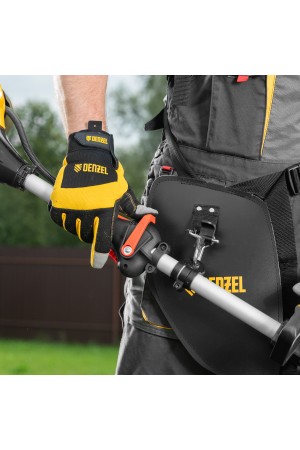 Триммер бензиновый мультифункциональный DGT-52S-MAX, 52 см3, разъёмная штанга Denzel