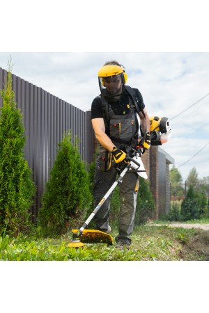 Триммер бензиновый мультифункциональный DGT-52S-MAX, 52 см3, разъёмная штанга Denzel