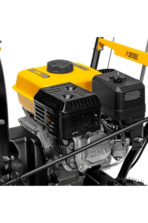 Бензиновая снегоуборочная машина SB 560, 212 cc, ручной старт Denzel