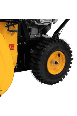 Бензиновая снегоуборочная машина SBM 610, 212 cc, ручной старт, фара Denzel