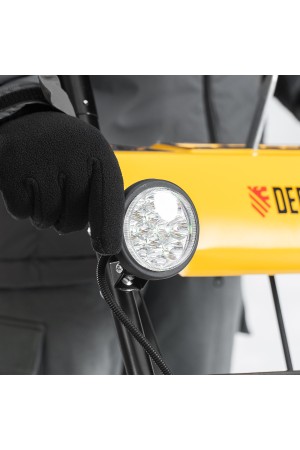 Бензиновая снегоуборочная машина SBM 610, 212 cc, ручной старт, фара Denzel