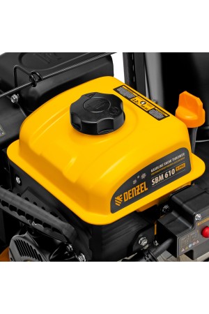 Бензиновая снегоуборочная машина SBM 610S PRO, 212 cc, электростартер, фара, обогрев Denzel