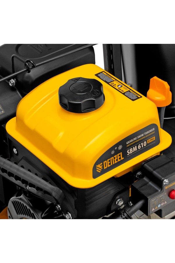 Бензиновая снегоуборочная машина SBM 610S PRO, 212 cc, электростартер, фара, обогрев Denzel